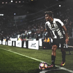 开云体育官方下载-法国出局夜，铁血球迷高唱《马赛曲》，法国马赛曲中文歌词