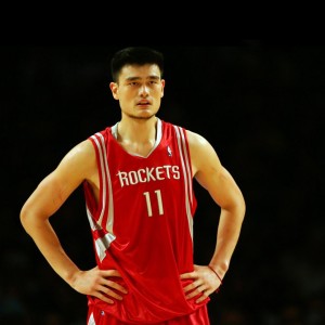 开云体育在线入口-日本骑手大和田智子在2024年东京国际障碍赛中夺得个人冠军，展现出色技艺。