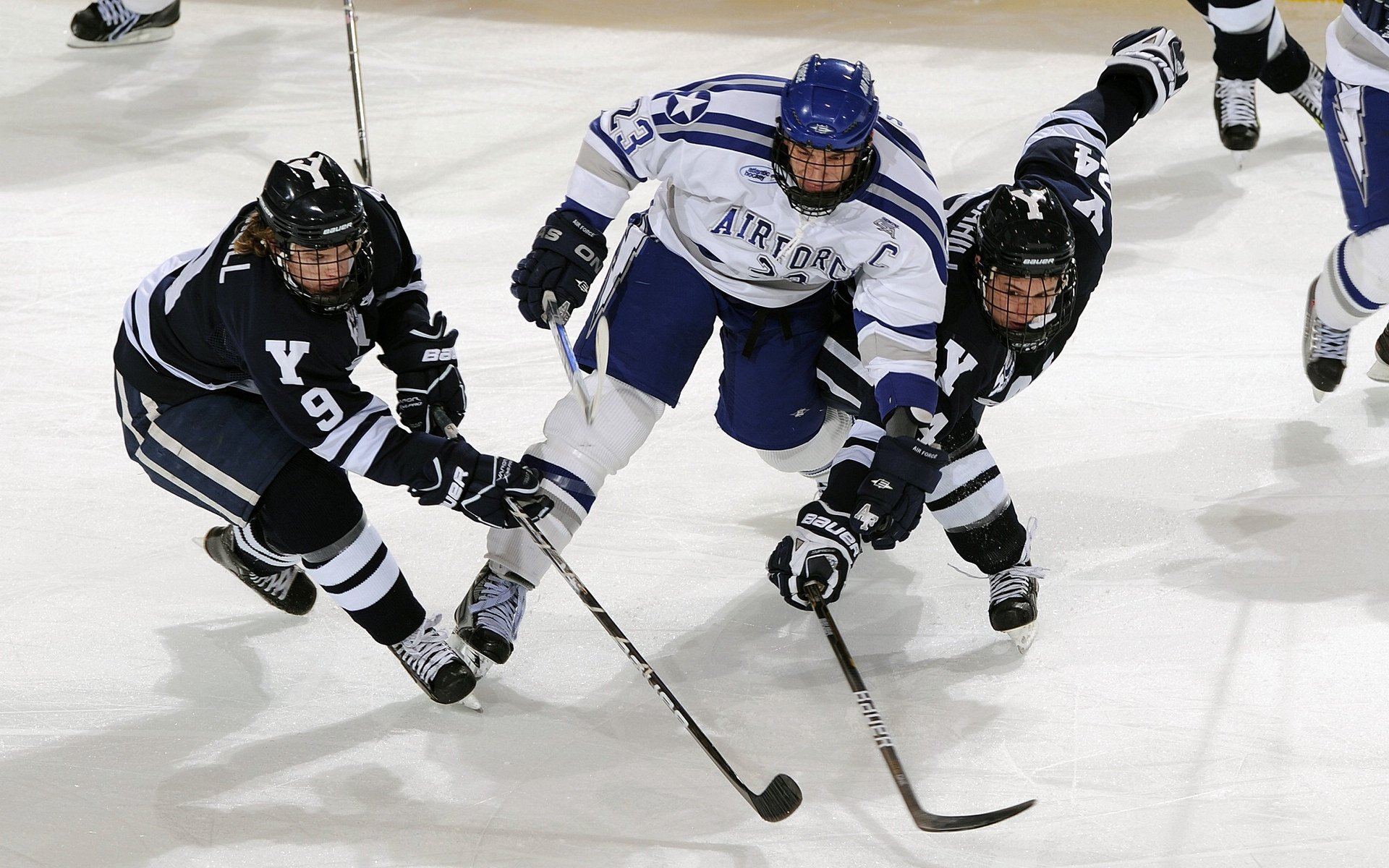 梅西代表国家队出场，球迷期待英雄归来，梅西国家队正式比赛都是对谁打进的